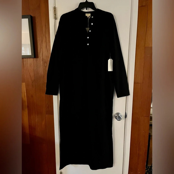 DONNI. Sandwash Mandarin Dress - Picture 2 of 9